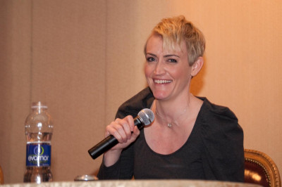 Heather Armstrong speaking at a conference 2010